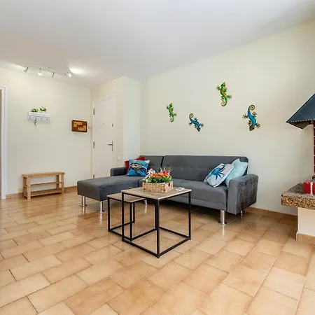Hauzify I Apartament Lekeitio Cambrils Exterior photo